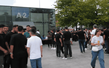 Tribün lideri